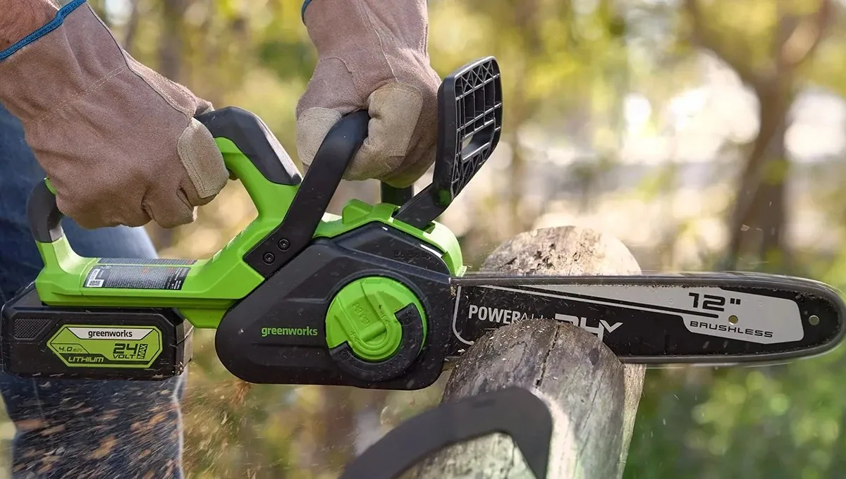 Cordless chainsaw drops to $120 for storm and firewood use