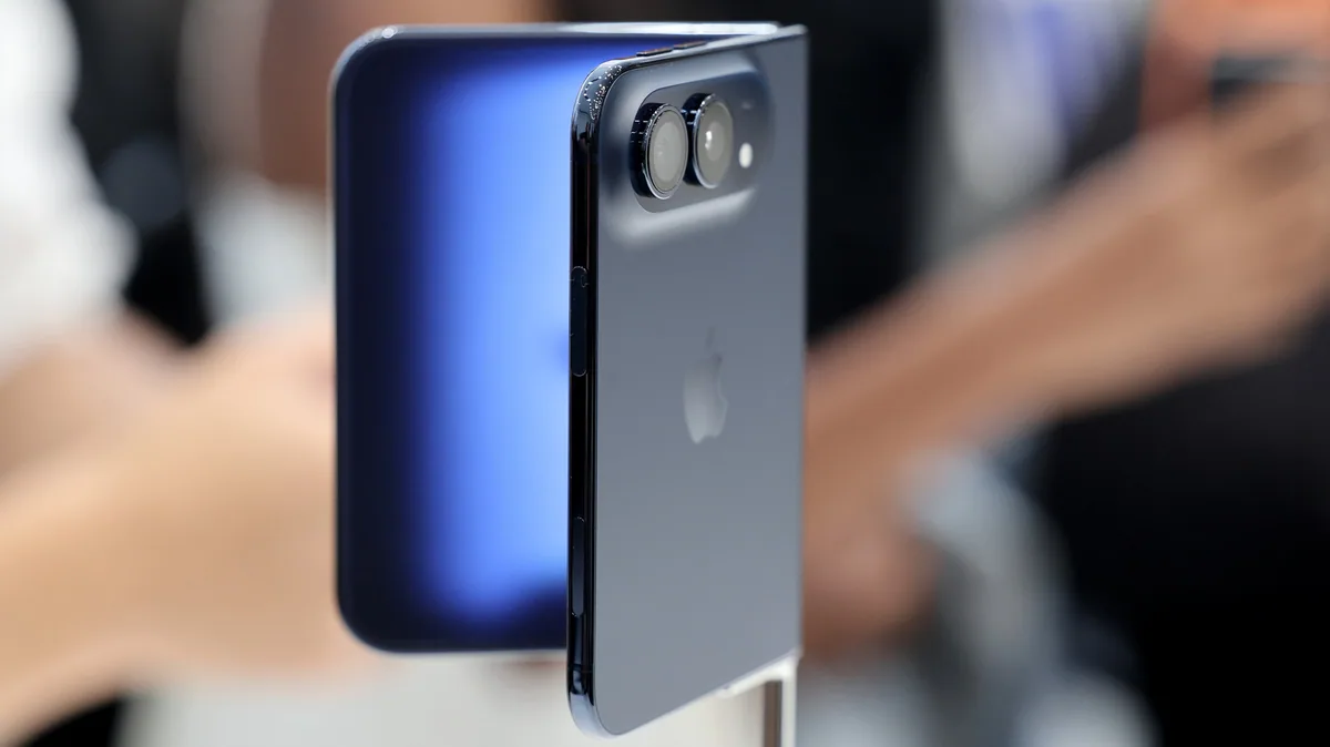Non-US phone makers push foldable alternatives to iPhone Duo