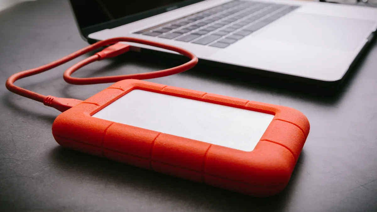 Data backup strategy recommends three storage methods